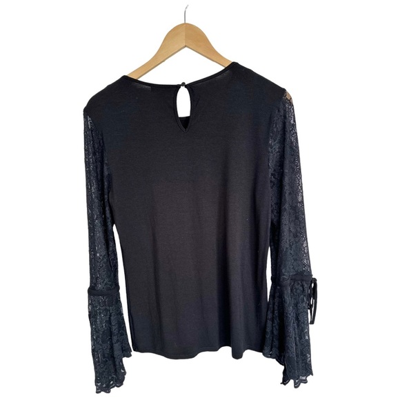Vince Camuto Black Lace Bell Sleeve Blouse Keyhole Button Back Size Medium - Picture 13 of 16
